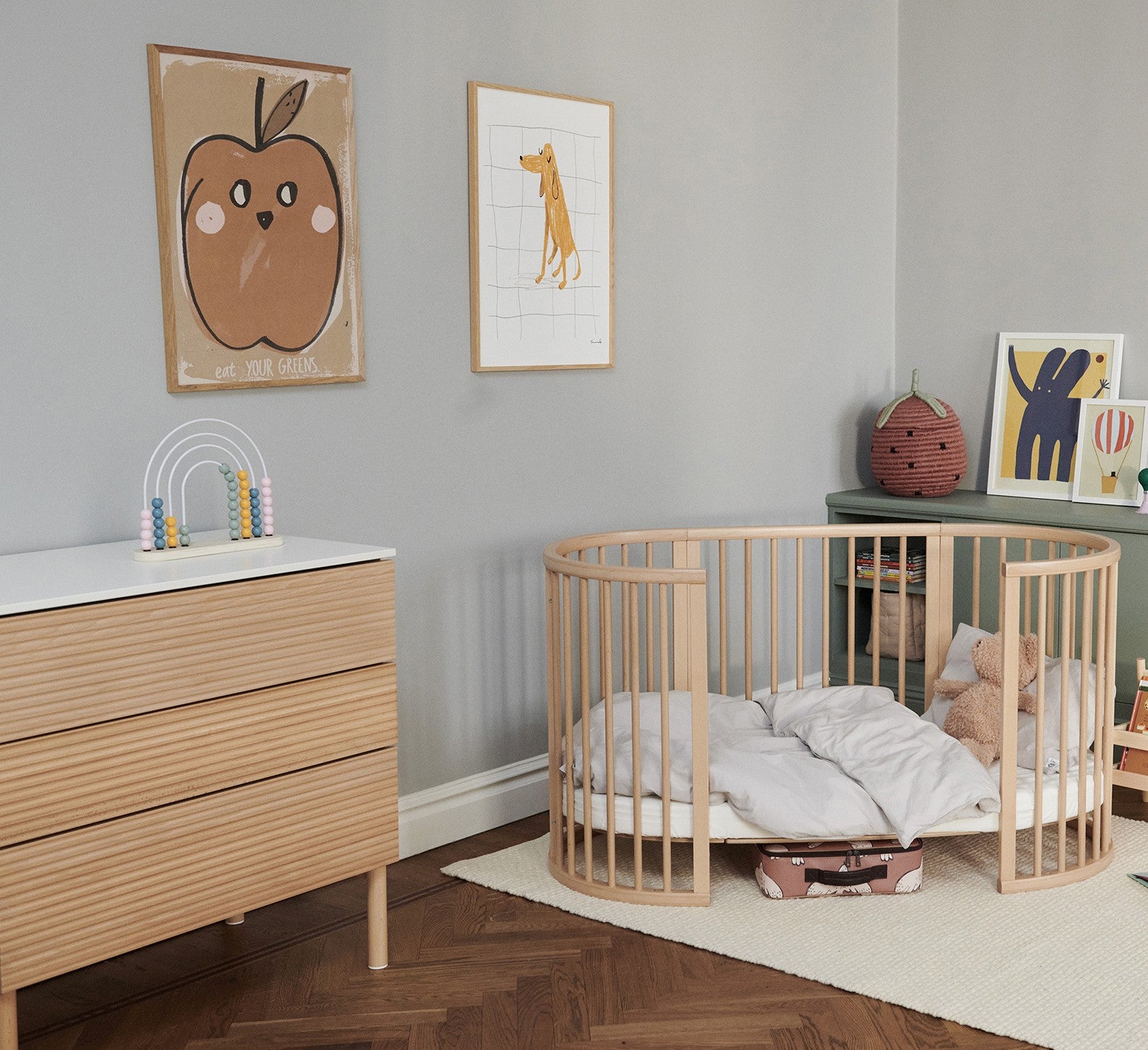 Baby cot oval shape best sale